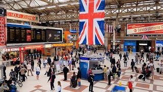 A Walk Through The London Victoria Station London England [upl. by Ecyarg]